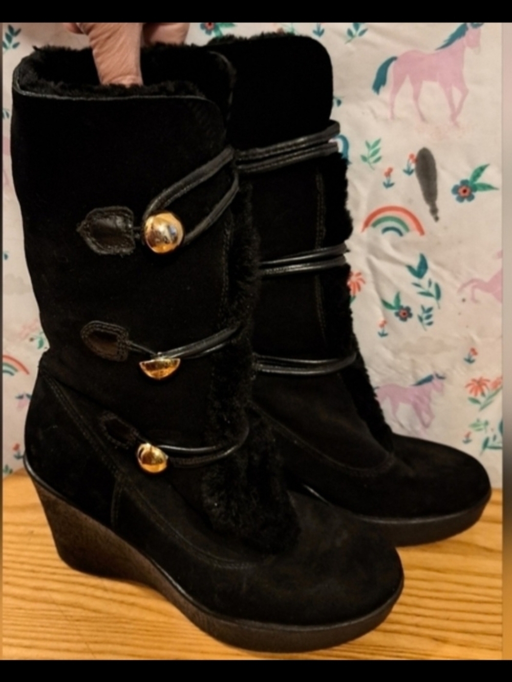 NWOT Coach Gena Black Suede & Shearling Button Up Casual Winter Wedge Boot SZ 6